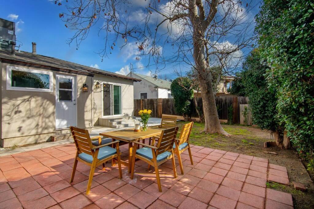 Beautiful 3 Bed 1 Bath Designer Home + Hot Tub Los Angeles Dış mekan fotoğraf