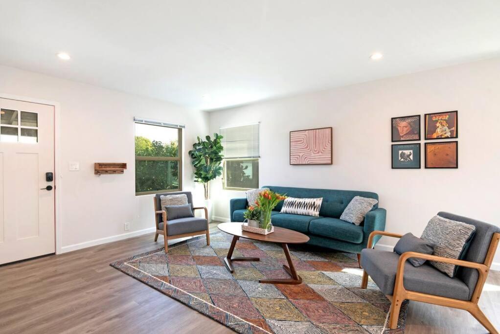 Beautiful 3 Bed 1 Bath Designer Home + Hot Tub Los Angeles Dış mekan fotoğraf