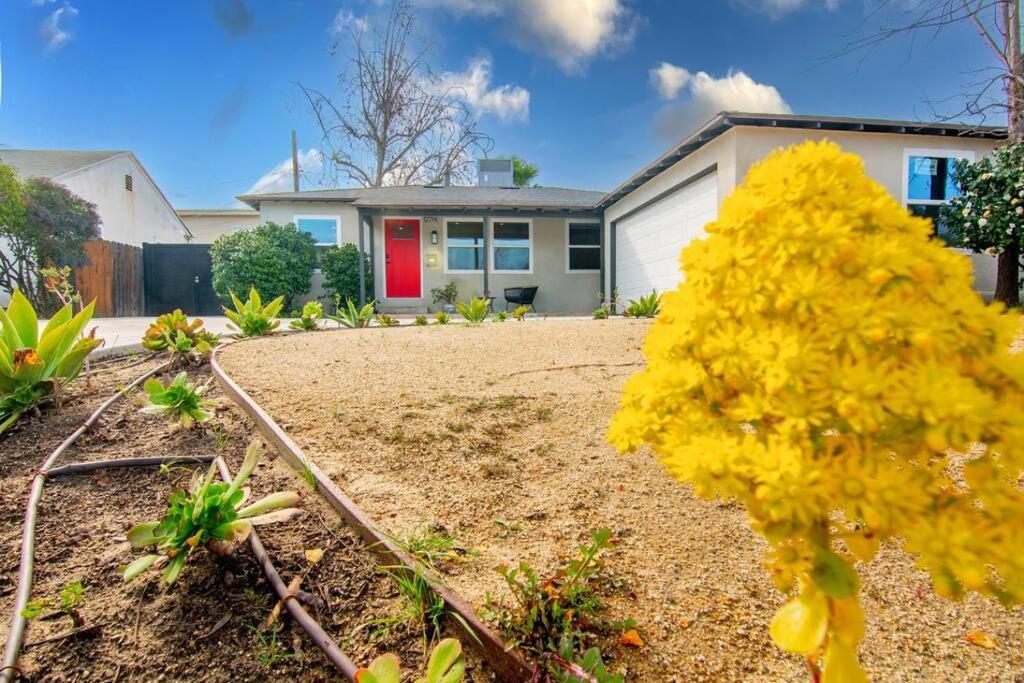 Beautiful 3 Bed 1 Bath Designer Home + Hot Tub Los Angeles Dış mekan fotoğraf